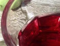 玫瑰茄酒的功效与作用及禁忌 玫瑰茄酒的功效与作用及禁忌是什么