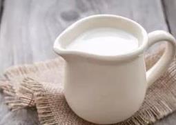 女人长期喝羊奶的好处和坏处 喝羊奶的好处和坏处