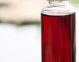 自制紫草油的功效与作用及禁忌 自制紫草油的功效与作用