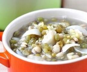 薏仁绿豆汤的做法和功效作用 薏仁绿豆汤的做法和功效作用是什么