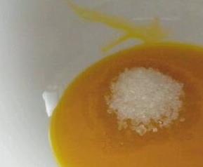 白糖蒸鸡蛋有什么功效 白糖蒸蛋黄有什么功效