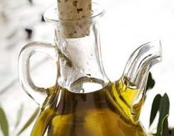 橄榄油的特殊功效与作用 橄榄油的功效与作用?