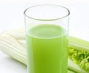 芹菜汁的功效与作用 芹菜汁的功效与作用 做法 功效和作用