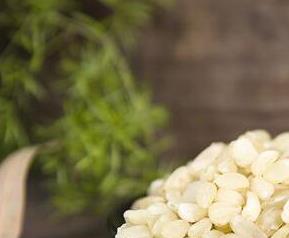 皂角米的功效与作用及食用方法禁忌 皂角米的功效与作用及食用方法