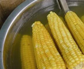 煮玉米需要多长时间 煮玉米需要多长时间冷水下锅吗