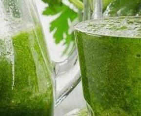 芹菜汁的功效作用 芹菜汁的功效作用与禁忌