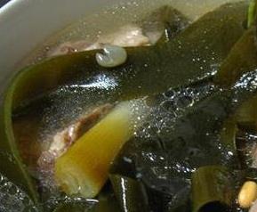 海带排骨汤的功效和作用 排骨海带汤的营养价值与功效
