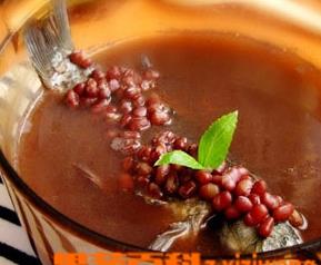 鲫鱼红豆汤的功效与作用及禁忌 鲫鱼红豆汤的功效与作用
