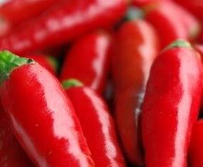 整小红尖椒的腌制方法 红尖椒的腌制方法家庭
