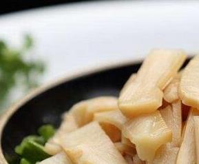 竹笋能和豆腐一起吃吗会中毒吗 竹笋能和豆腐一起吃吗