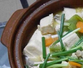 海蛎炖豆腐家常做法窍门 海蛎子炖豆腐的材料和做法步骤教程