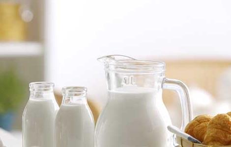 脱脂牛奶是什么牛奶做的 脱脂牛奶是什么牛奶