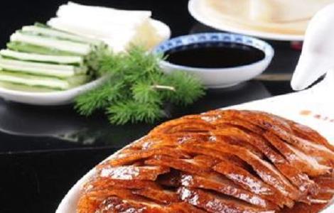 北京烤鸭的做法与配料 北京烤鸭的配料和详细做法
