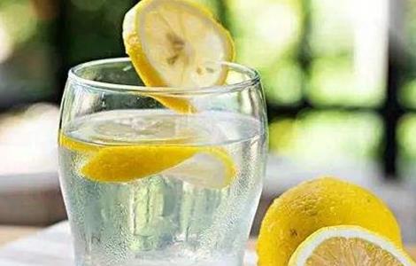 柠檬水的功效与作用及禁忌免费 柠檬水的功效与作用及禁忌