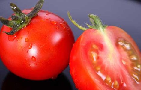 生吃西红柿的好处和坏处是什么 生吃西红柿的好处和坏处
