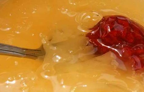 银耳红枣汤的做法 银耳红枣汤什么功效