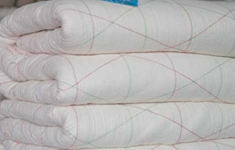 棉花被和蚕丝被哪个好 棉花被和蚕丝被哪个好