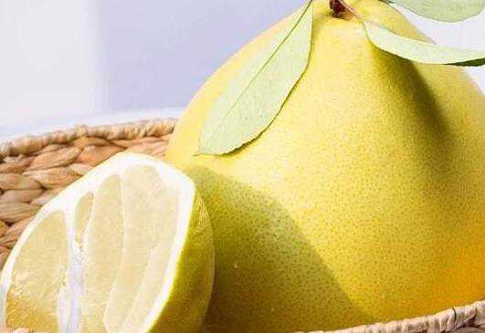 水果柚子的功效与作用 柚子皮的功效与作用及食用方法