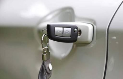 汽车遥控钥匙能用多久？没电了怎么办