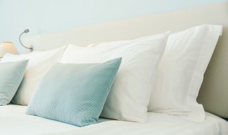 乳胶枕枕高的那头还是低的那头 乳胶枕头是枕高的一边还是低的一边