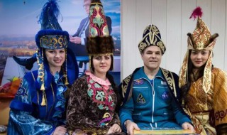 哈萨克族的风俗和传统文化有哪些（哈萨克族的风俗和传统文化有哪些不同）