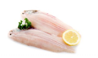 为什么煮熟的鱼肉是红的 鱼煮熟了肉还会有红色吗