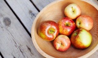 苹果煮熟吃还有糖份吗 苹果煮着吃糖分会减少些吗?