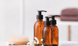 如何挑选适合自己的洗发水 如何挑选适合自己的洗发水和护发素