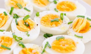 煮熟的鸡蛋如何切蛋黄不散 煮熟的鸡蛋怎样切蛋黄不会散