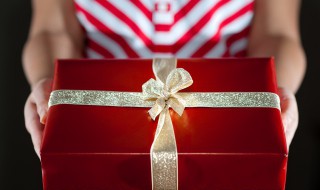 给客户送礼品一般送什么（送客户礼品送什么合适）