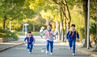 小孩子厌学（小孩子厌学该怎么教育）