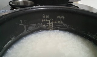 用电饭煲怎么做白米粥（电饭煲白米粥的做法）