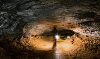 世界上最长的地下洞穴是什么 世界最深的地下洞是多少米