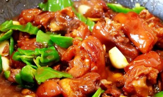 肘子肉炒青椒怎么做如何做好吃 青椒炒肘子肉的做法