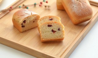 蔓越莓做面包的做法 可可蔓越莓面包的做法