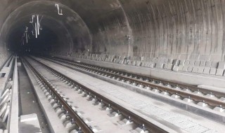 如何消除高铁进入隧道的压力 高铁进入隧道引起的车厢内压力变化是怎样的