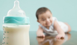 新生婴儿用什么材质的奶瓶好（新生婴儿用什么材质的奶瓶比较好）