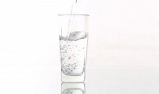 第一次使用玻璃水杯怎么清洗 第一次用的玻璃杯怎么洗