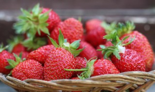 草莓能放冰箱里吗 草莓可以放冰箱里面吗?