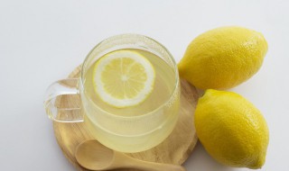 柠檬爽肤水的做法（柠檬水可以做爽肤水吗）