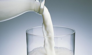 牛奶没喝完能放冰箱吗 牛奶没放冰箱还能喝吗