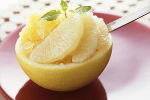冰糖蒸柚子有什么功效