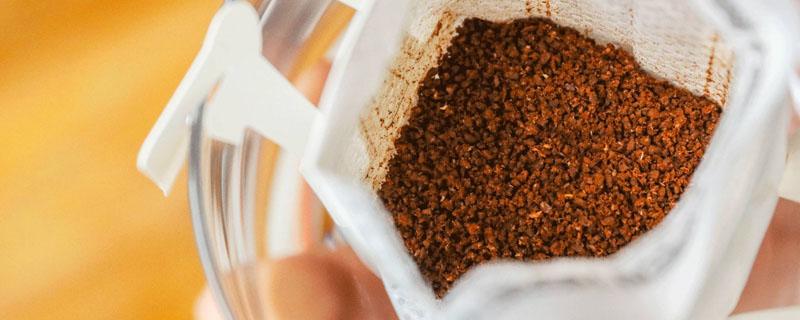 过期咖啡如何做花肥 过期咖啡能做肥料浇花吗