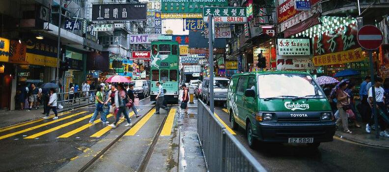 香港的车方向盘为什么在右边