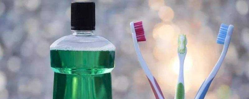 先用漱口水还是先用牙膏刷牙 刷牙先用漱口水还是先刷牙
