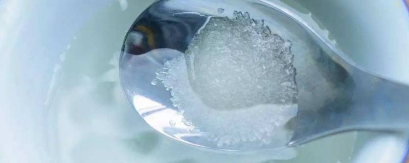 为什么热水能加快白糖的溶解 为什么热水能溶解更多的糖