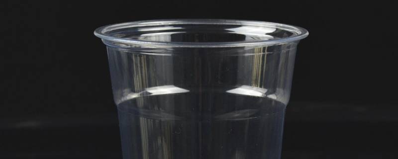 塑料杯可以装开水吗 富光塑料杯可以装开水吗