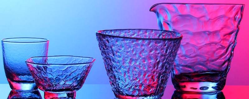 玻璃杯如何防开水炸裂 开水倒入玻璃杯为什么容易炸裂?