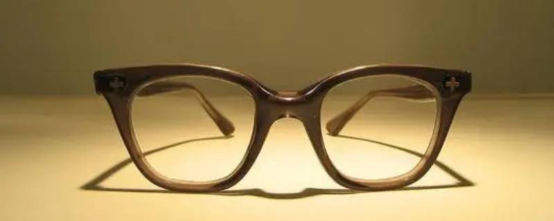 聚焦眼镜和普通眼镜有什么区别（全聚焦眼镜是什么意思）
