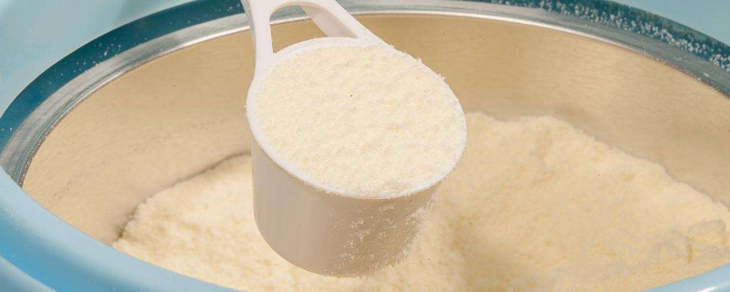 泡奶粉是先加水还是先加奶粉 泡奶粉时先加水还是先加奶粉